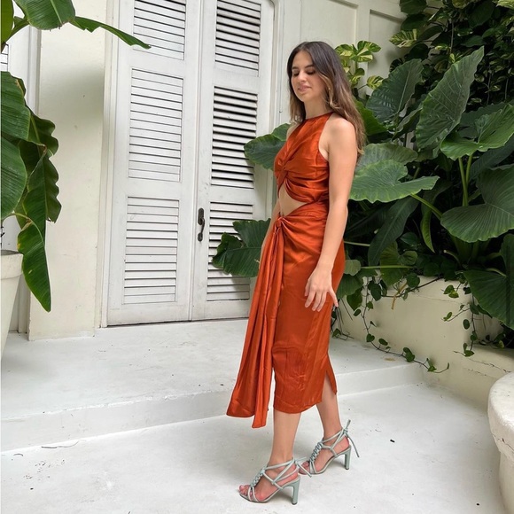 RENI Orange MIDI DRESS - Picture 1 of 3